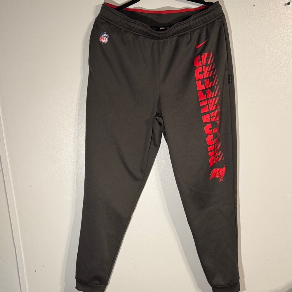 Nike Men's Black and Red Pants